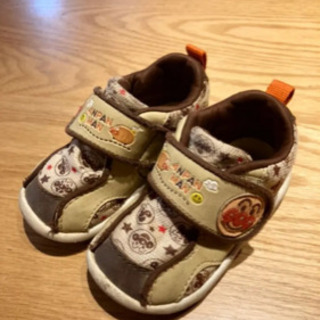 アンパンマン　スニーカー　13センチの画像