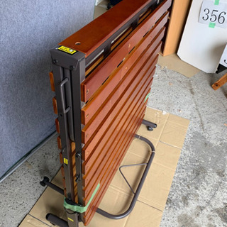 381 折り畳みシングルベッド（ブラウン）の画像