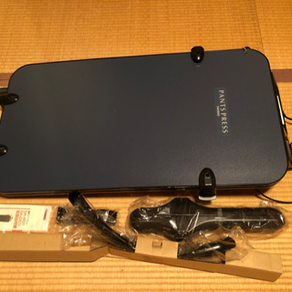 （取引中)縦型パンツプレス　ツインバード　未使用の画像