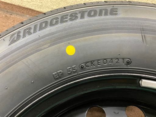 新車外しハイエース　タイヤ&ホイール