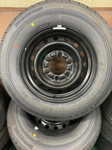 新車外しハイエース　タイヤ&ホイール