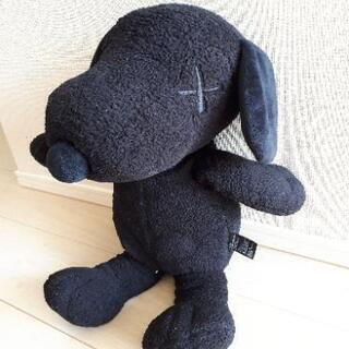 カウズ　スヌーピーぬいぐるみ　ユニクロコラボの画像