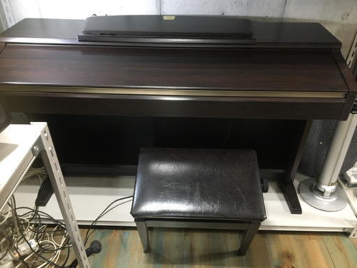 ●販売終了●YAMAHA　Clavinova　電子ピアノ　2001年　中古品　椅子有 　ブラウン　CLP-130