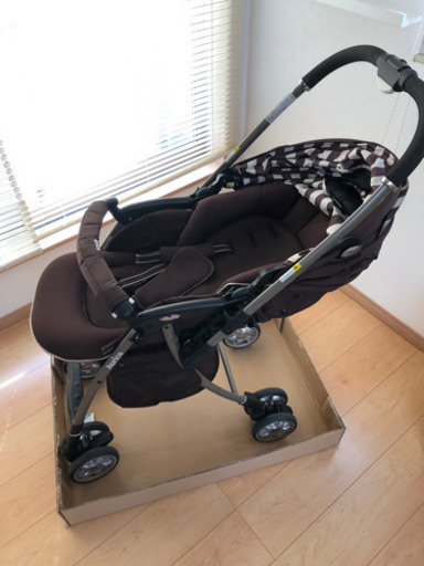 ベビーカー　アップリカ　ラクーナ