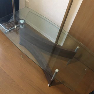 ガラステーブルの画像