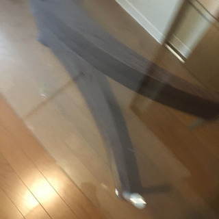 ガラステーブルの画像