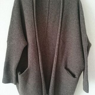 美品ガウン譲ります❗