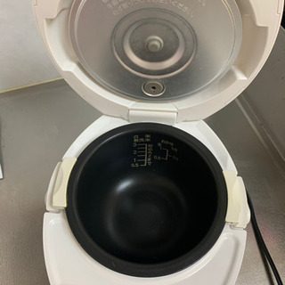炊飯器（SHARP）の画像