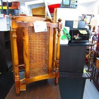 値下品サービス品　2000円　高級家具カリモク　傘立て　 リサイ...