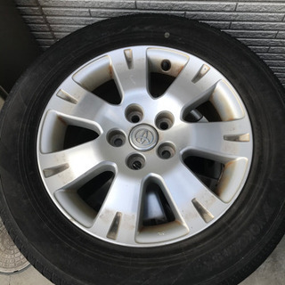 トヨタ　純正　アルミ付き4本セットの画像