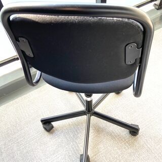 IKEA 回転チェア オルフィエル ブラックの画像