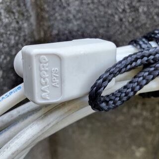 アンテナケーブル