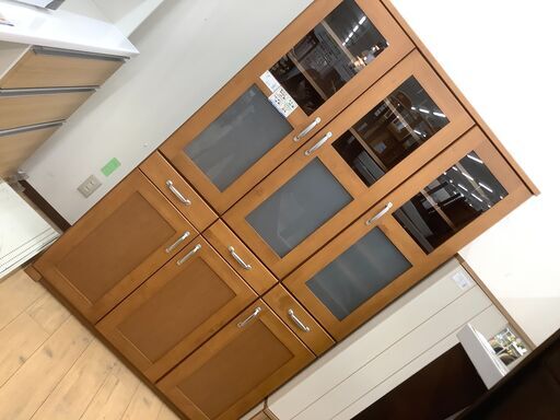 収納たっぷり！LEGNATEC（レグナテック）の食器棚！