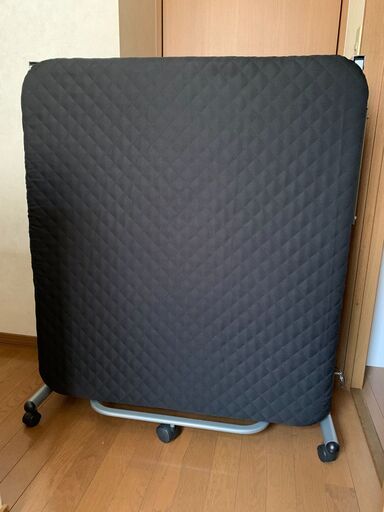 折り畳みベッド　シングル