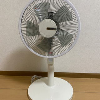 お値下げしました！タッチセンサー扇風機 2000円です！！