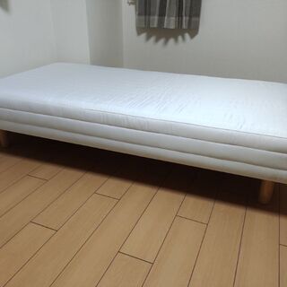 【ほぼ新品】シングルベッドの画像