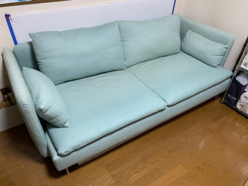 お話中　IKEAソファー　SÖDERHAMN ソーデルハムン