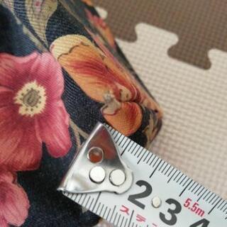 黒地に花柄　バッグ　ハンドバッグ　トートバッグの画像
