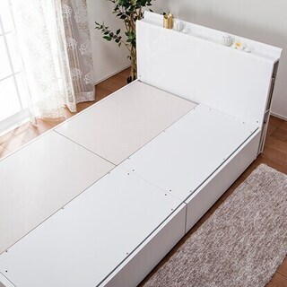 美品！セミダブルベッドフレームのみ⭐️コンセント付き⭐️引き出し付き