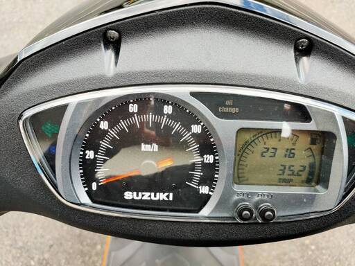 （商談中）スズキ　GSR125 　極上キャブ車　前後タイヤ新品交換加速上昇　ビ－ムスマフラー装着　新品交換部品多数あり