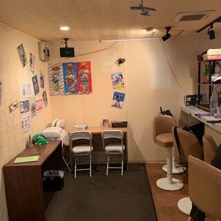 【barのウエイター・調理業務　時給1500円】◎学生・未経験者・歓迎 の画像