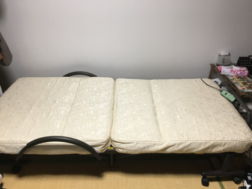 折り畳み電動ベット