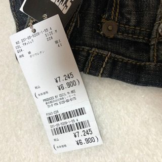 新品タグ付き　セシルマクビー　CECIL McBEE ハーフ　パンツ　ジーンズ　シンプル　の画像