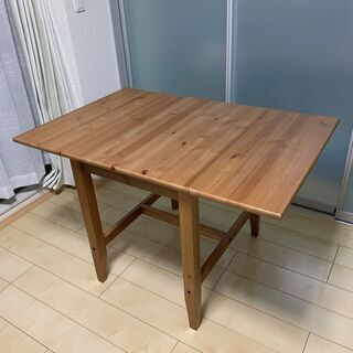 【お取引中】イケア　テーブル　２～４人用の画像