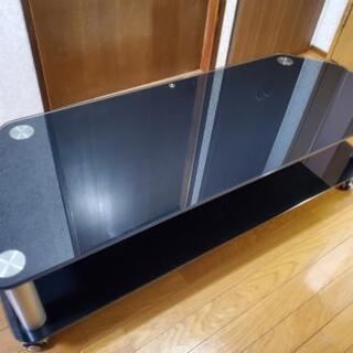 ガラス板のテレビ台