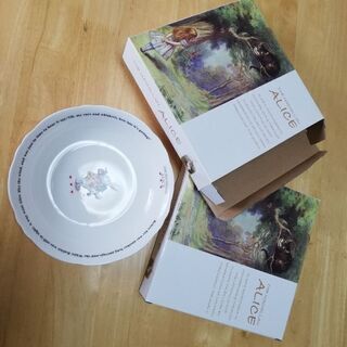 アリス絵皿2枚（未使用）0円の画像
