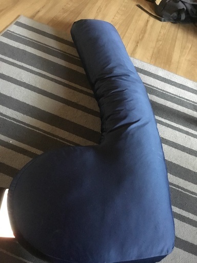 ニトリ　抱き枕