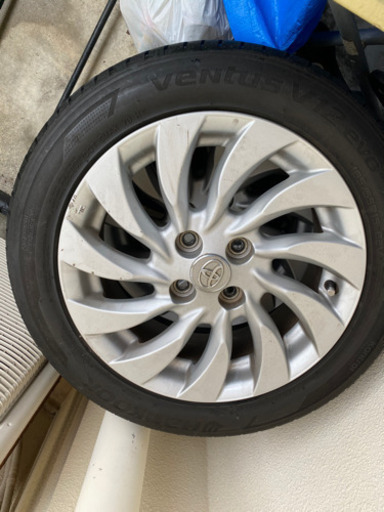 トヨタ bb qnc21 から取り外したタイヤです