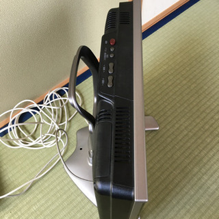 SHARP 液晶テレビ　日本製　B-CAS有　16インチの画像