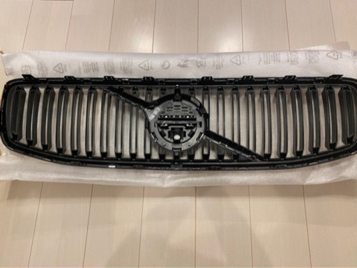 VOLVO v90 純正フロントグリル