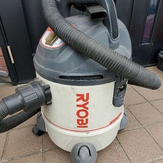【無料】業務用　掃除機まだ使える