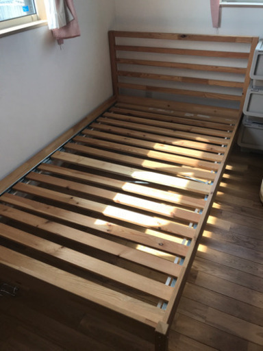 【お取引完了】IKEA セミダブルベッド譲ります（フレーム、すのこ、マットレス）