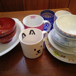 食器　マグカップ　お皿　などの画像