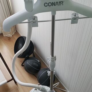 《衣類除菌、消臭》ガーメントスチーマー　CONAIR