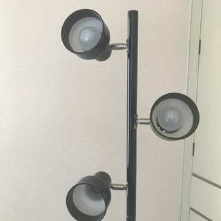 スタンド式　間接照明の画像