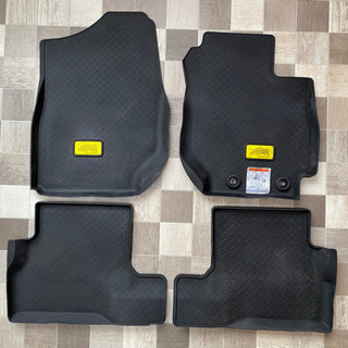 【値下げ】新型ジムニー純正フロアマット/MT用