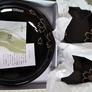 お値下げ☆新品☆会津漆　菓子鉢1枚・小判銘々皿6枚さくらの画像