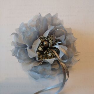 コサージュ(グレー)未使用