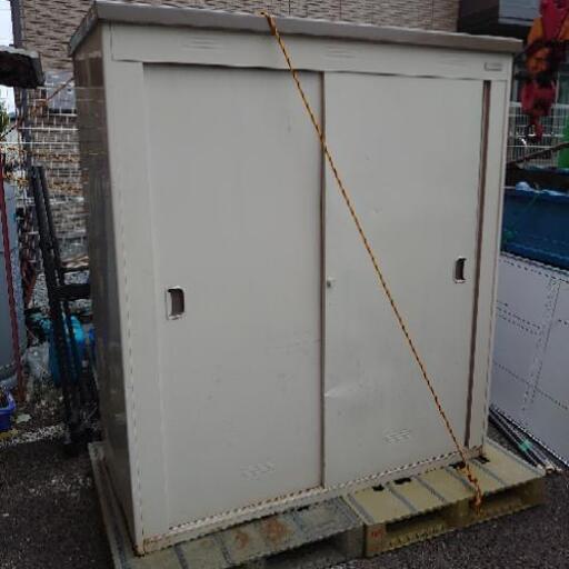 物置　収納庫　横160　高さ180　奥行75cm