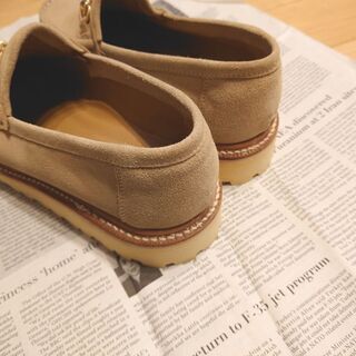 新品 メンズ Nano Universe(ナノ・ユニバース)×CAMINANDO(カミナンド)別注スエードローファー size8 26-26.5cm ベージュ 靴 スニーカー シューズの画像