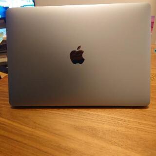 MacBook Pro Retina 2020　Touch Bar付き USキー 13インチ SSD 512GB 2.0GHz Intel Core i5の画像