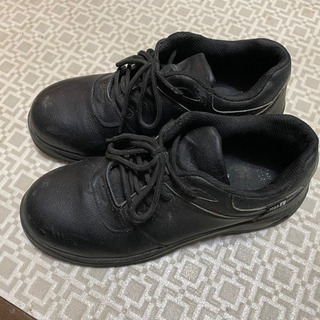 OIL-RESISTANT 安全靴　27.5 黒の画像