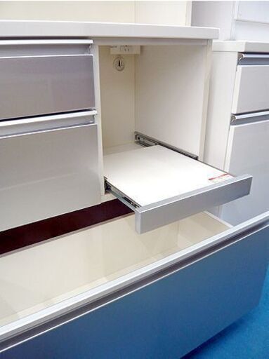 〇 札幌 レンジボード 幅80×奥行42×高さ201㎝ コンセント×2 大型 大きめ ホワイト/シルバー キッチン収納 食器棚 本郷通店