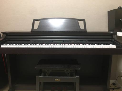 【お取引中】ヤマハクラビノーバ(電子ピアノ)専用イス付き