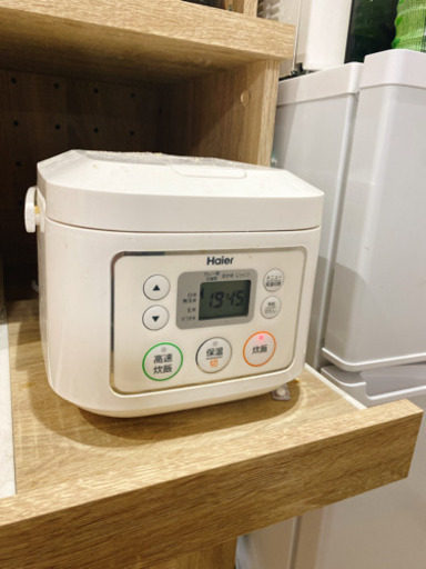 炊飯器　3合炊き