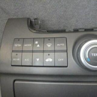 ステップワゴン DBA-RG1 A/Cスイッチパネル

の画像